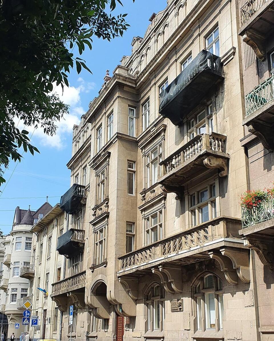 Mini-Hotel Under The Roof Liov Exterior foto