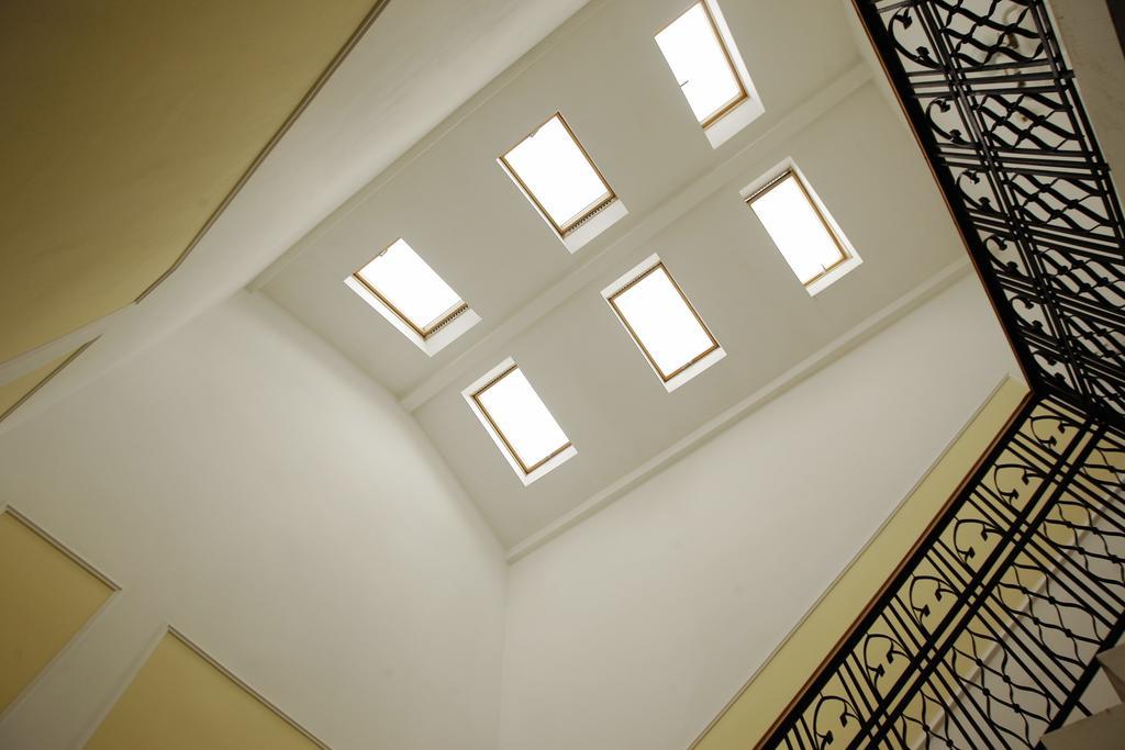 Mini-Hotel Under The Roof Liov Exterior foto