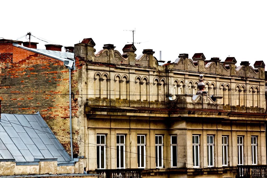 Mini-Hotel Under The Roof Liov Exterior foto